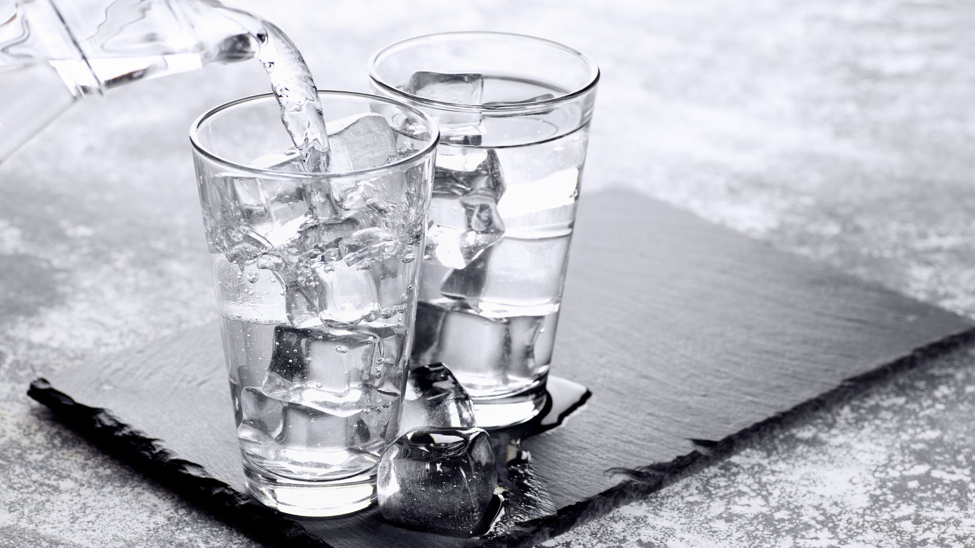 Memang Ketika Datang Bulan Gak Boleh Minum Air Dingin?